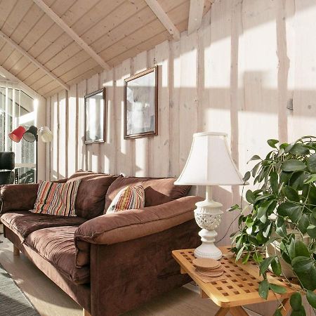 Three-Bedroom Holiday Home In Rodby 38 Kramnitse 외부 사진