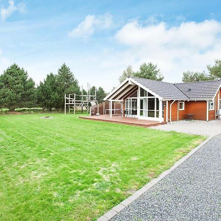 Three-Bedroom Holiday Home In Rodby 38 Kramnitse 외부 사진