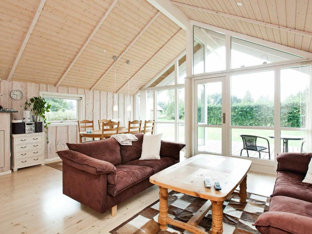 Three-Bedroom Holiday Home In Rodby 38 Kramnitse 외부 사진