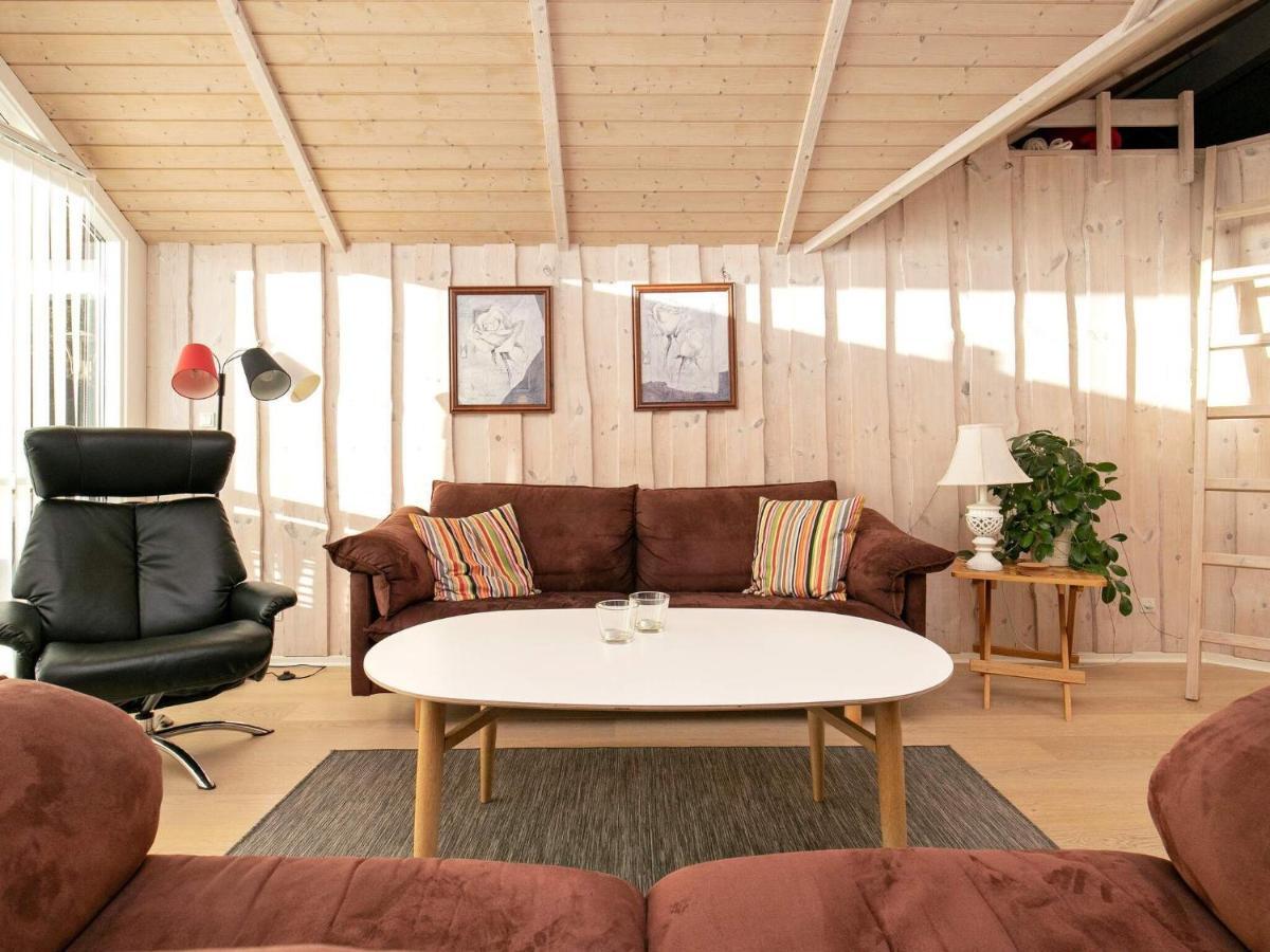 Three-Bedroom Holiday Home In Rodby 38 Kramnitse 외부 사진