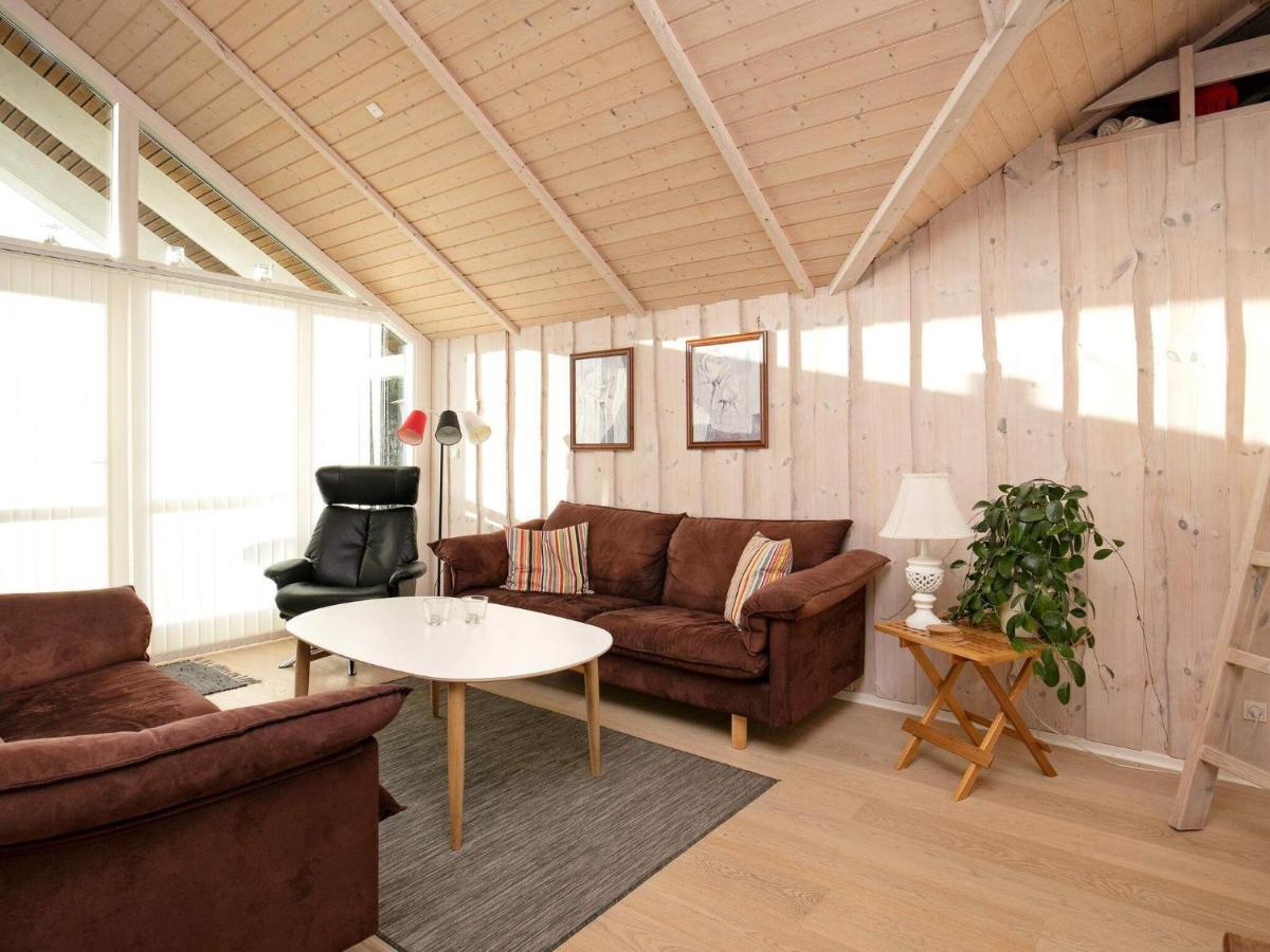 Three-Bedroom Holiday Home In Rodby 38 Kramnitse 외부 사진